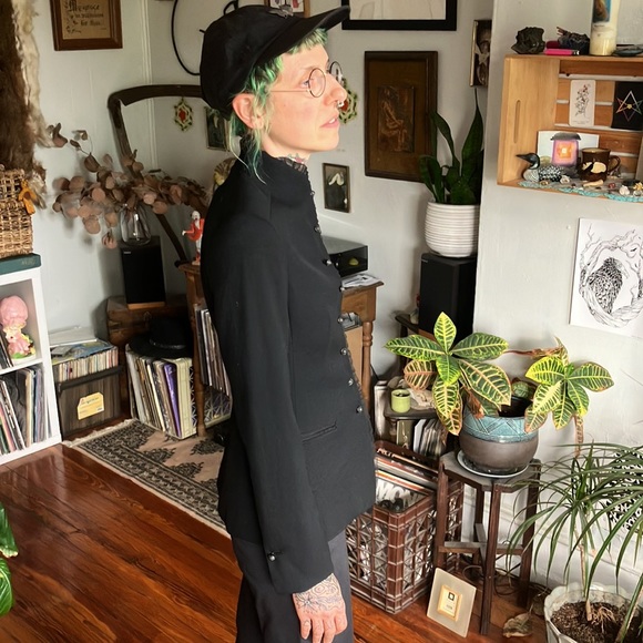 🖤 SOLD 🖤 Black Fitted Wool Blazer Jacket with Lace Trim by Elie Tahari ~ 4 - Picture 2 of 14